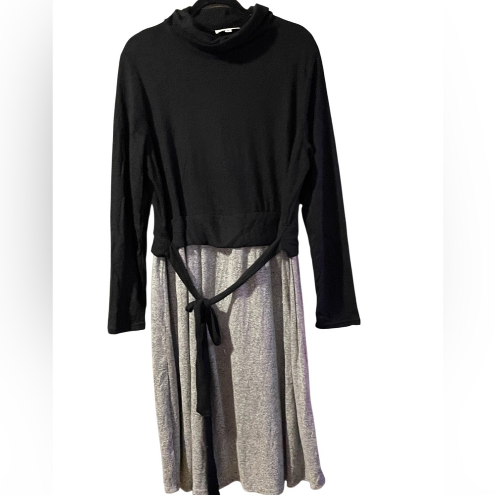 Hailey & Co 2X Black and Gray Long Sleeve Dress with Tie Waist